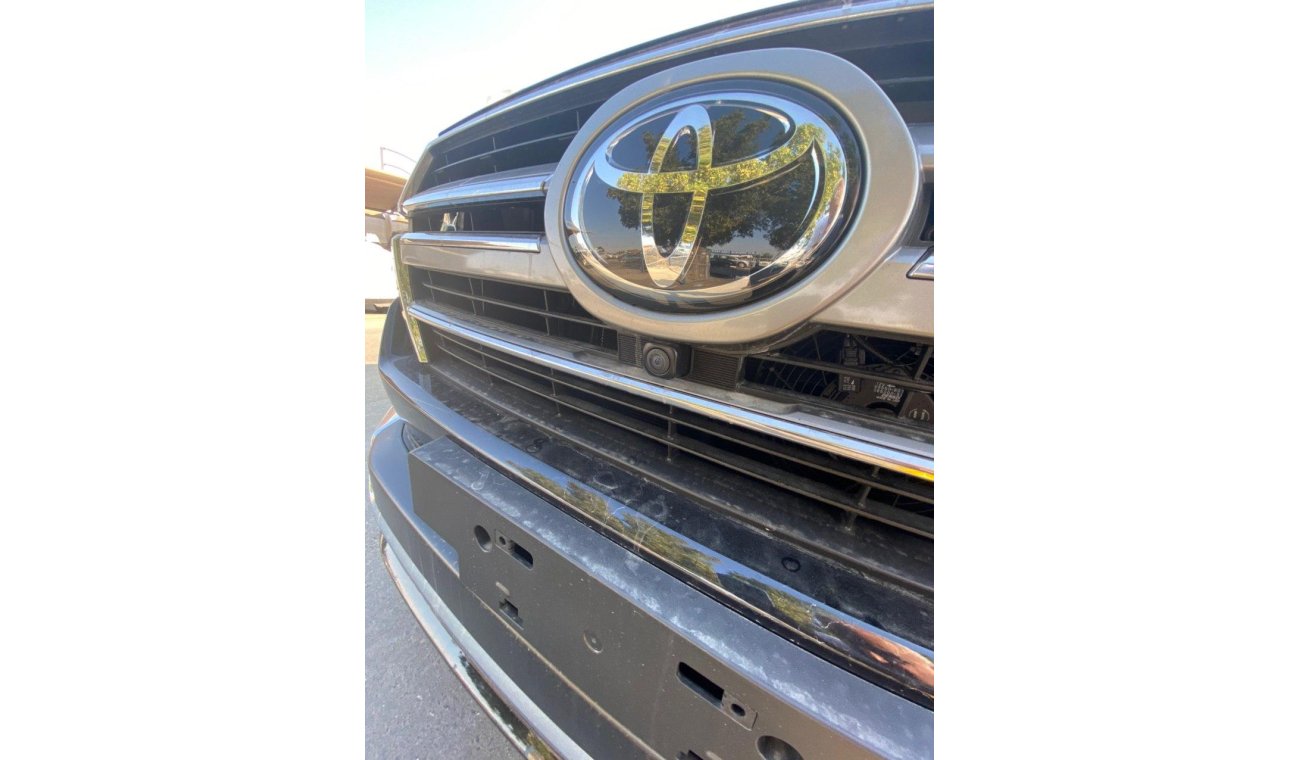 Toyota Land Cruiser VXS 5.7 LTR