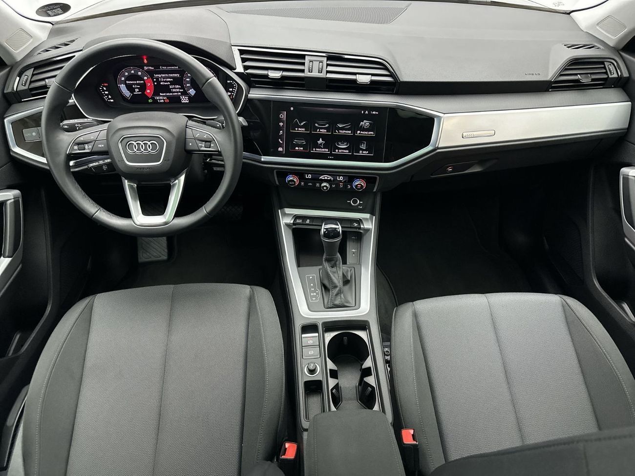 Audi Q3 35 TFSI Advanced 2.0L 150hp (Ref# 27216)