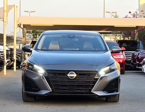 نيسان ألتيما
