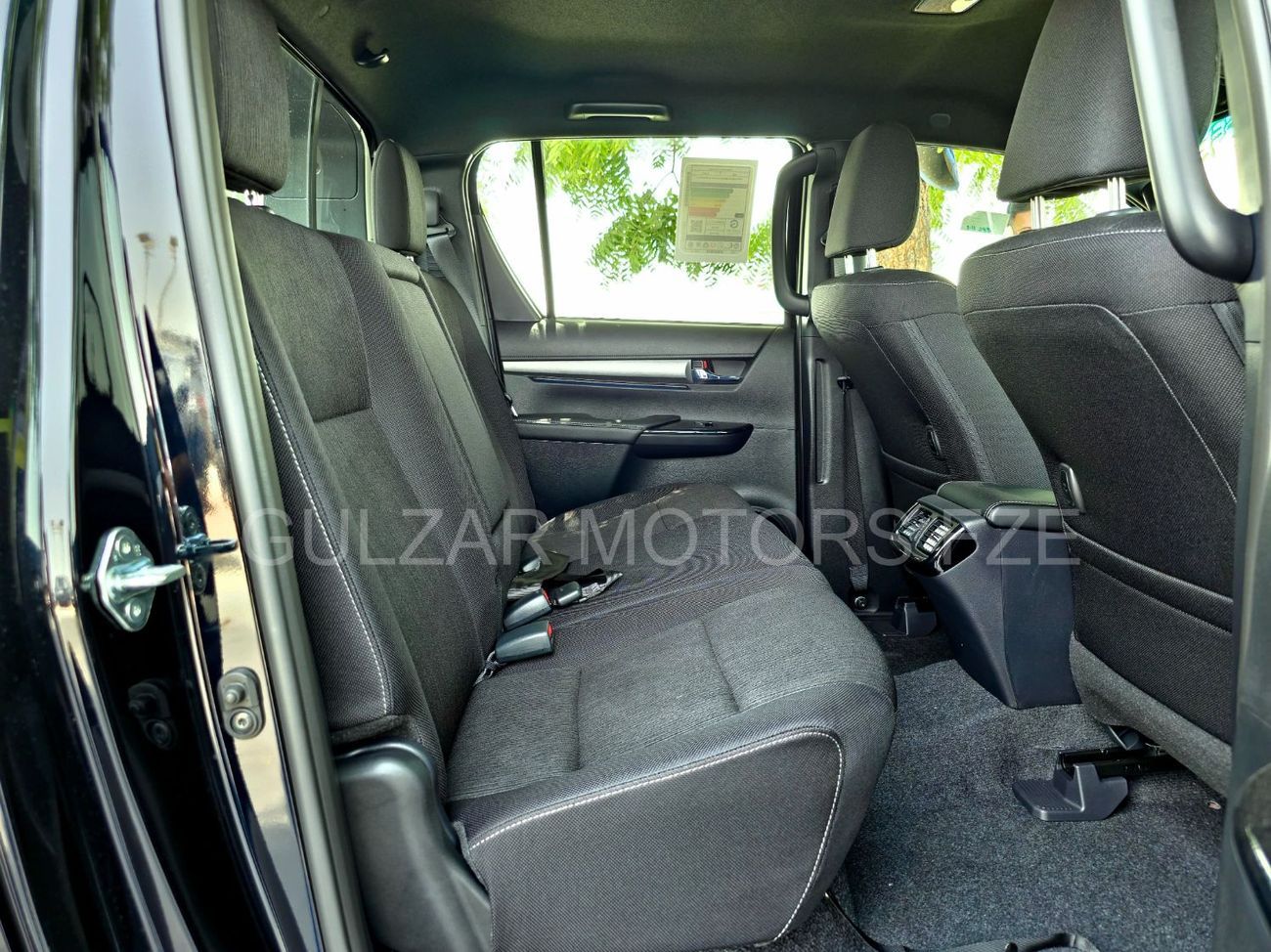 Toyota Hilux HILUX ADVENTURE PETROL 4.0L - FULL WITH COMPRESSOR - BLACK INSIDE BLACK - OMANI