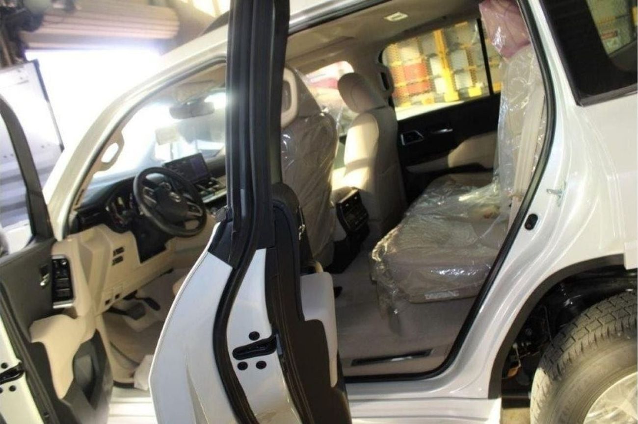 تويوتا لاند كروزر Toyota Land Cruiser VX+ 3.3 Diesel 2024