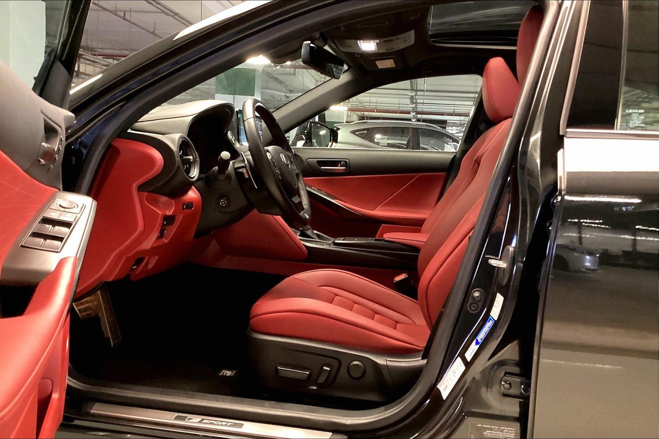 لكزس IS 350 F Sport Platinum | National Day Celebration | شامل الضمان | 0 ﺪﻔﻋﺓ ﺃﻮﻟﻯ
