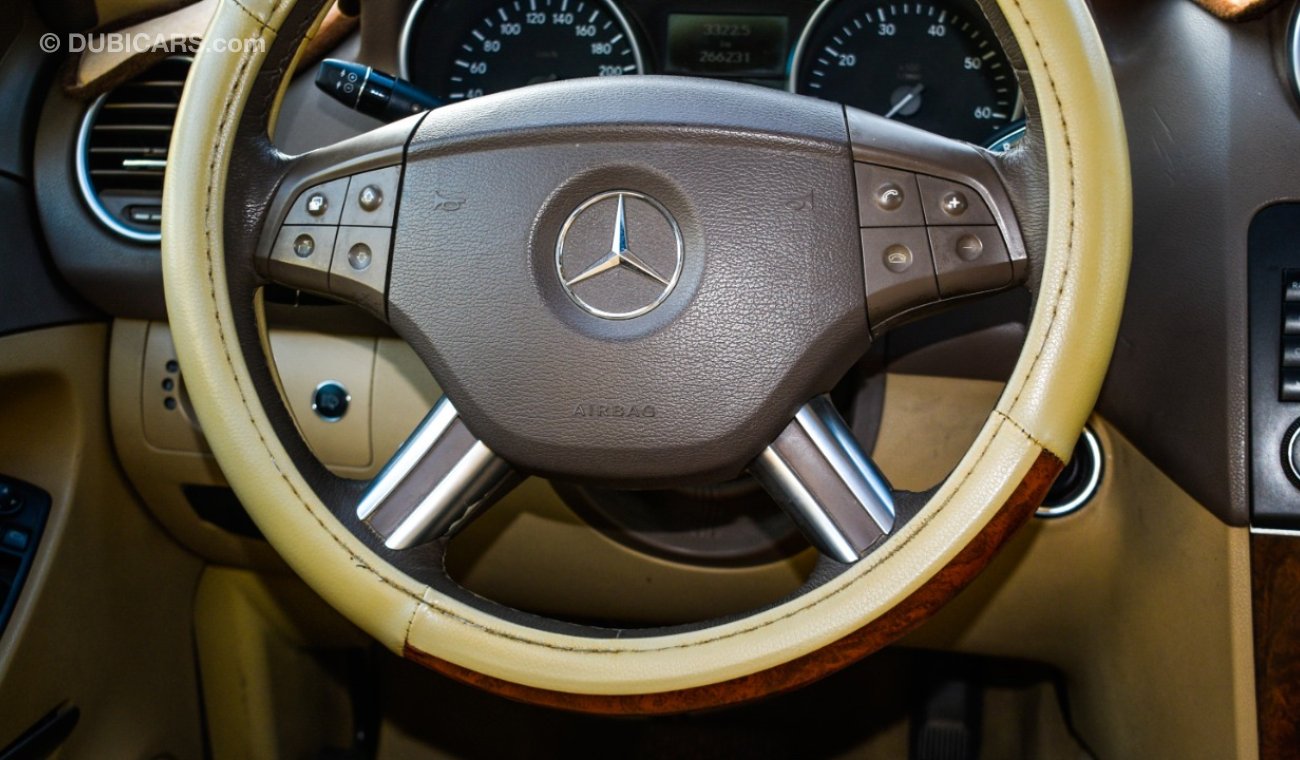 Mercedes-Benz ML 350 خليجى - رقم  واحد - فتحة  - جلد - حساسات - رنجات - خشب - جناح خلفى بحالة ممتازة لاتحتاج لمصاريف
