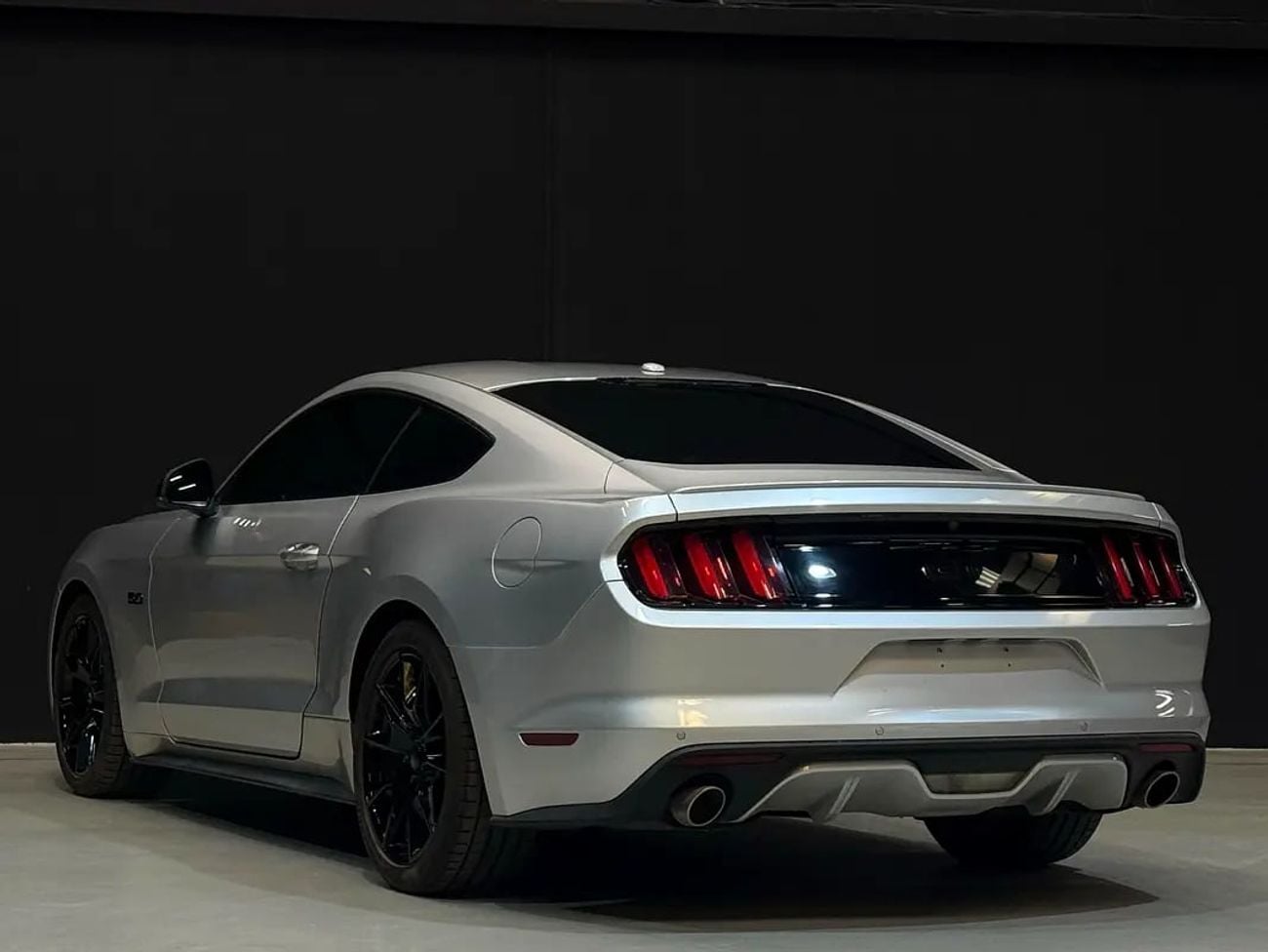 Ford Mustang GT GCC Specs - Well Maintained V8