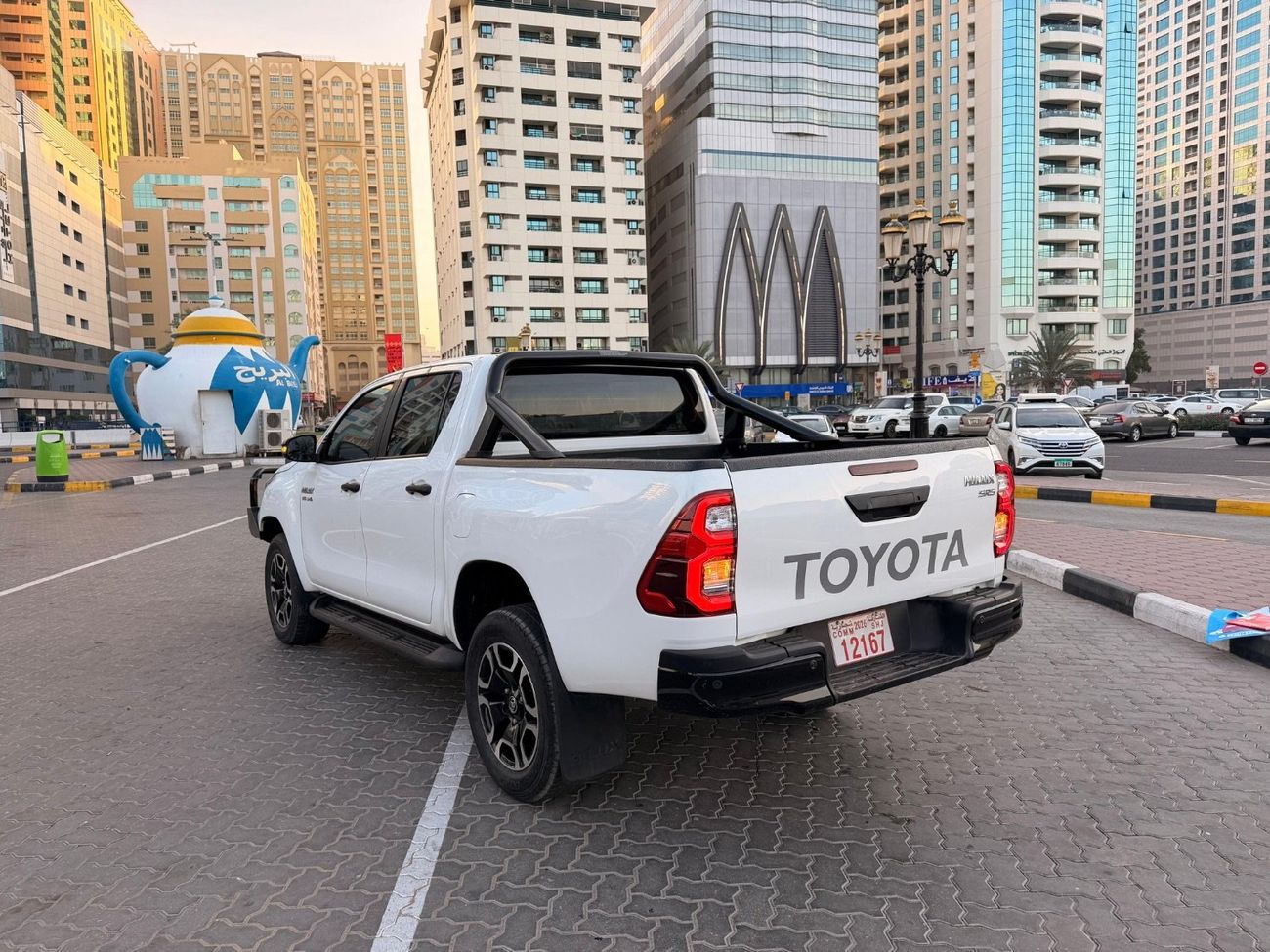 تويوتا هيلوكس SR with Bullbar