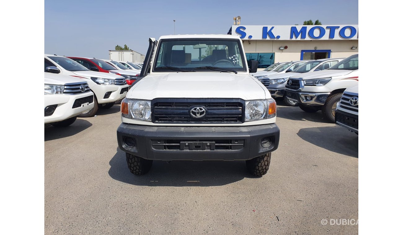 Toyota Land Cruiser Pick Up 4.2L Diesel, Diff Lock, Double Fuel Tank, Only for COTE DE IVORY and GHANA (CODE # LCS21)