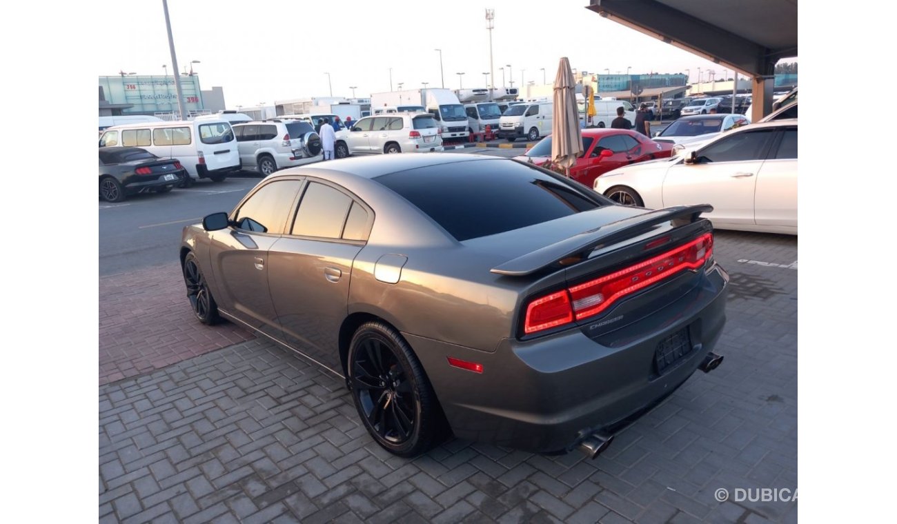 Dodge Charger Dodge charger 2012 usa 6 slinder