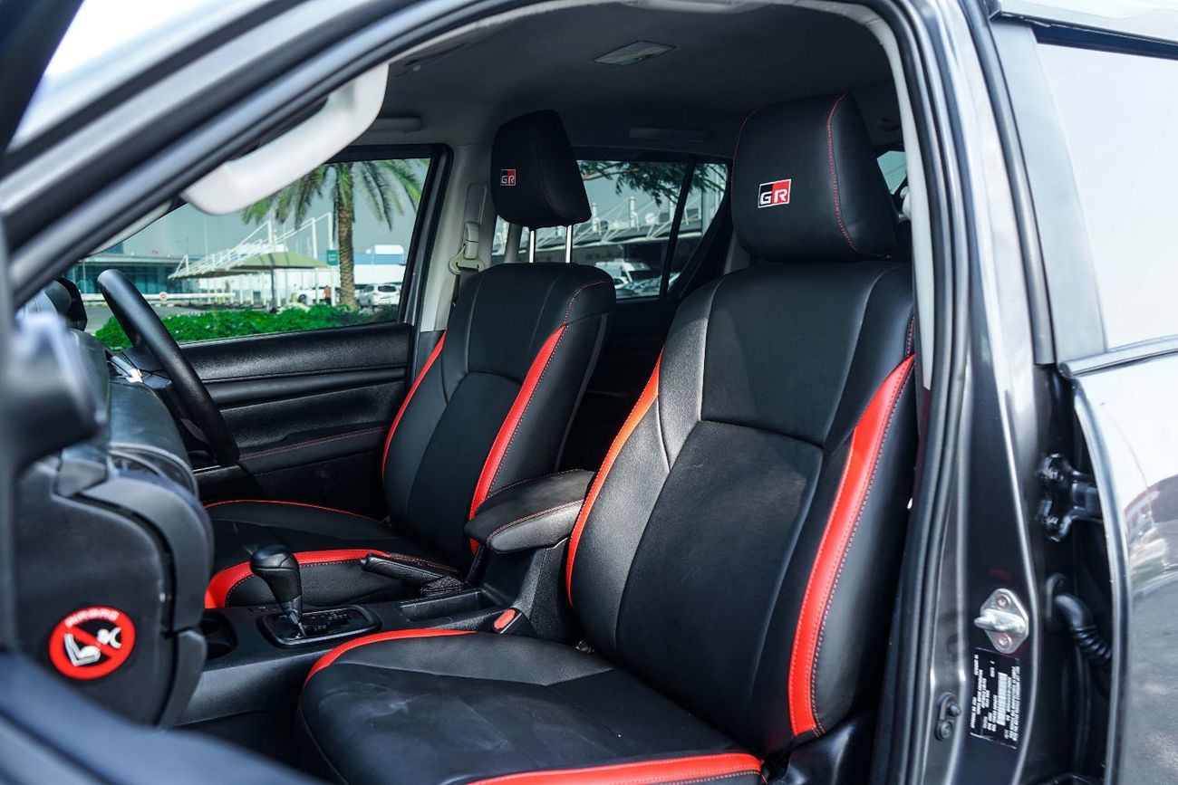 تويوتا هيلوكس The Toyota Hilux is a legendary, tough, and versatile pickup truck known for its reliability and off