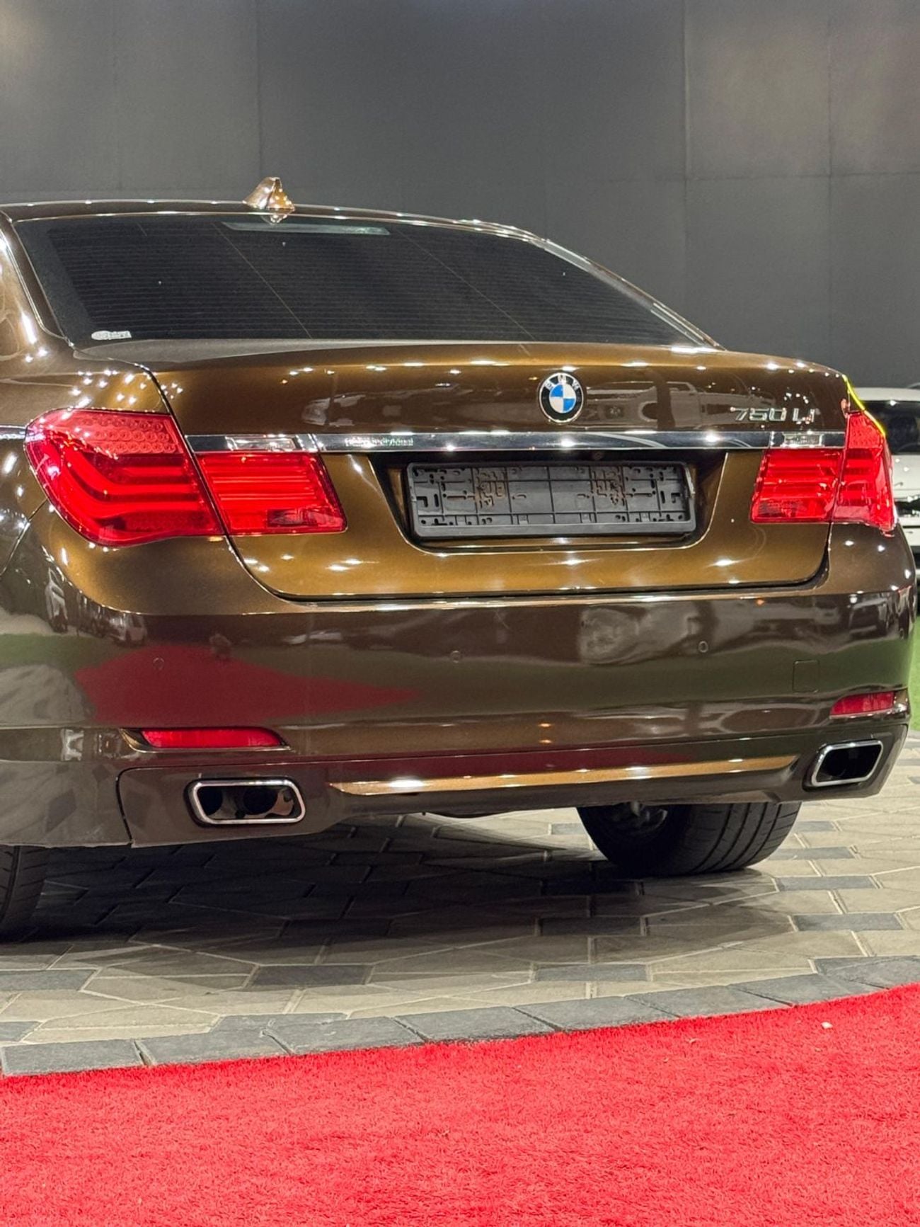 BMW 750Li Individual 4.4L