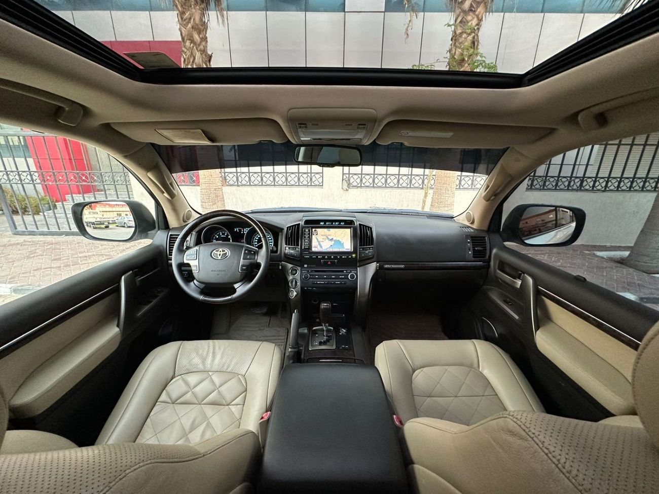 Toyota Land Cruiser تويوتا لاندكروزر VXR i خليجي 2011