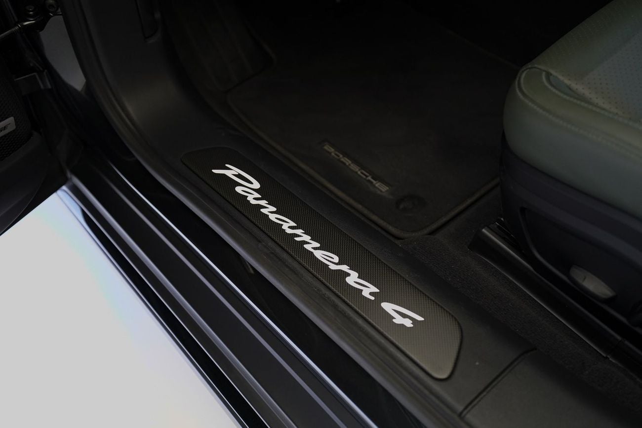 Porsche Panamera 4 3.0L