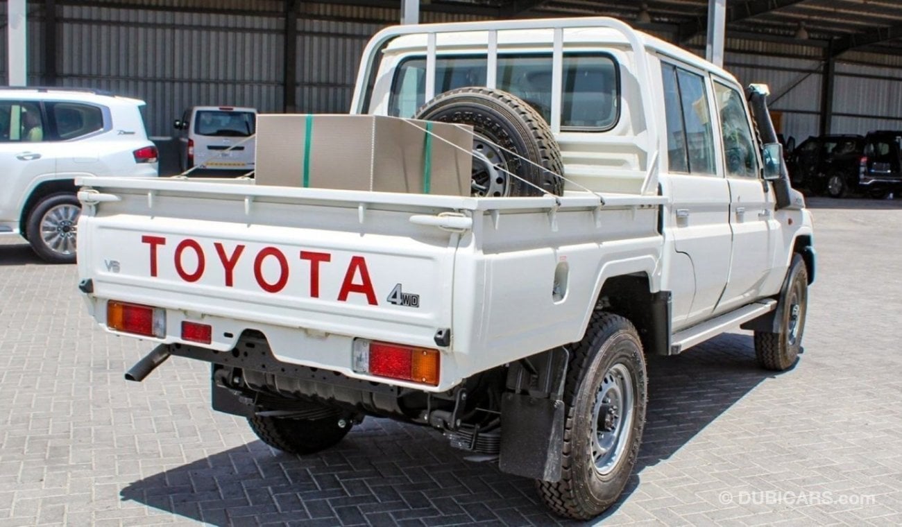 تويوتا لاند كروزر بيك آب 79 4.5L V8 DC TURBO DIESEL - 6-SEATER MT