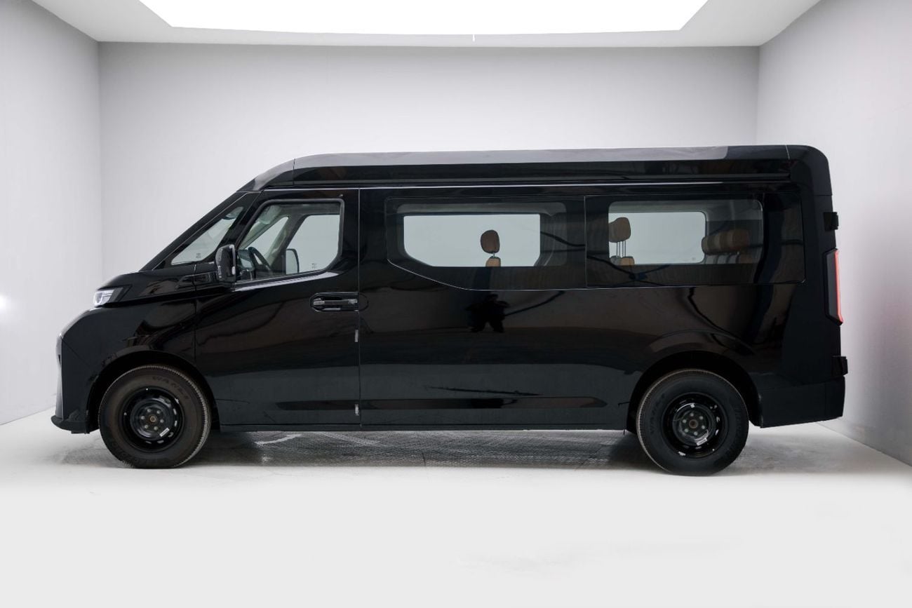 جيلي فيريزون  9-Seater EV - Black Inside Tan | Export Only