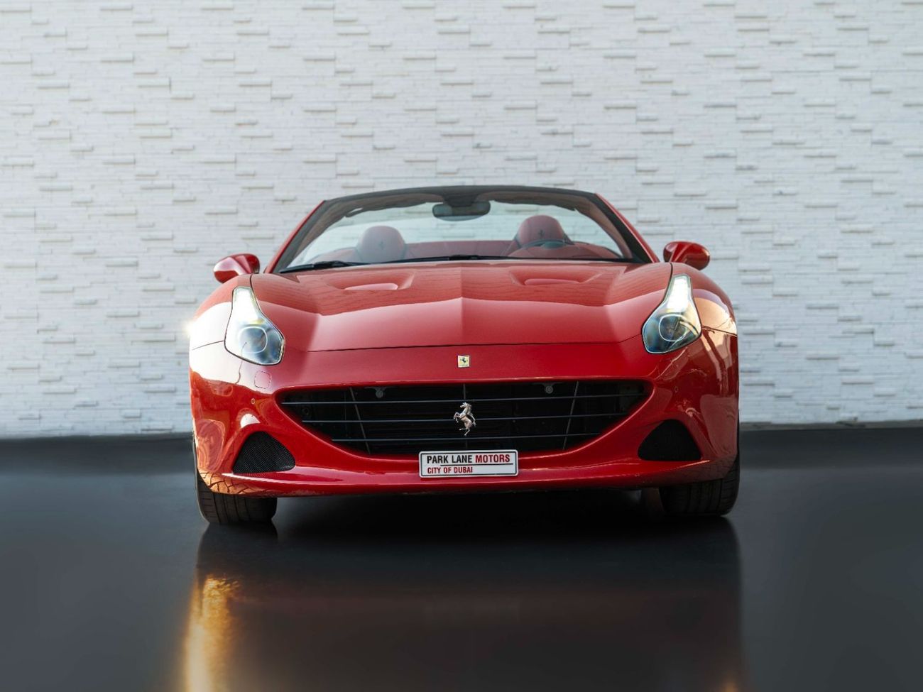 Ferrari California T FERRARI CALIFORNIA T • ONLY 54K KM • 3.9L TURBOCHARGED • OFFICIAL AL TAYER WARRANTY