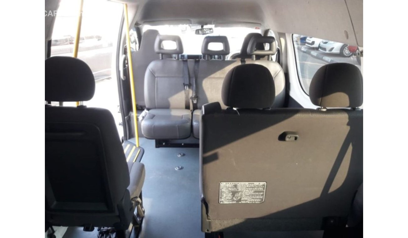 تويوتا هاياس Hiace Commuter RIGHT HAND DRIVE (Stock no PM 60)