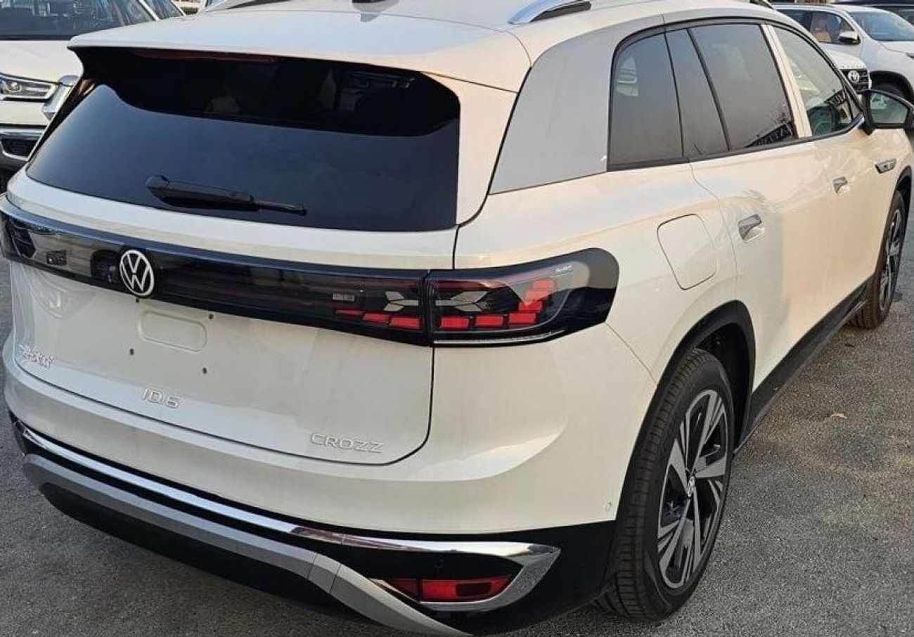 فولكس واجن ID.6 ID 6 Crozz Pro Full Option Open Sunroof ,HUD ,360 Camera ,7 Seat 2024 Model