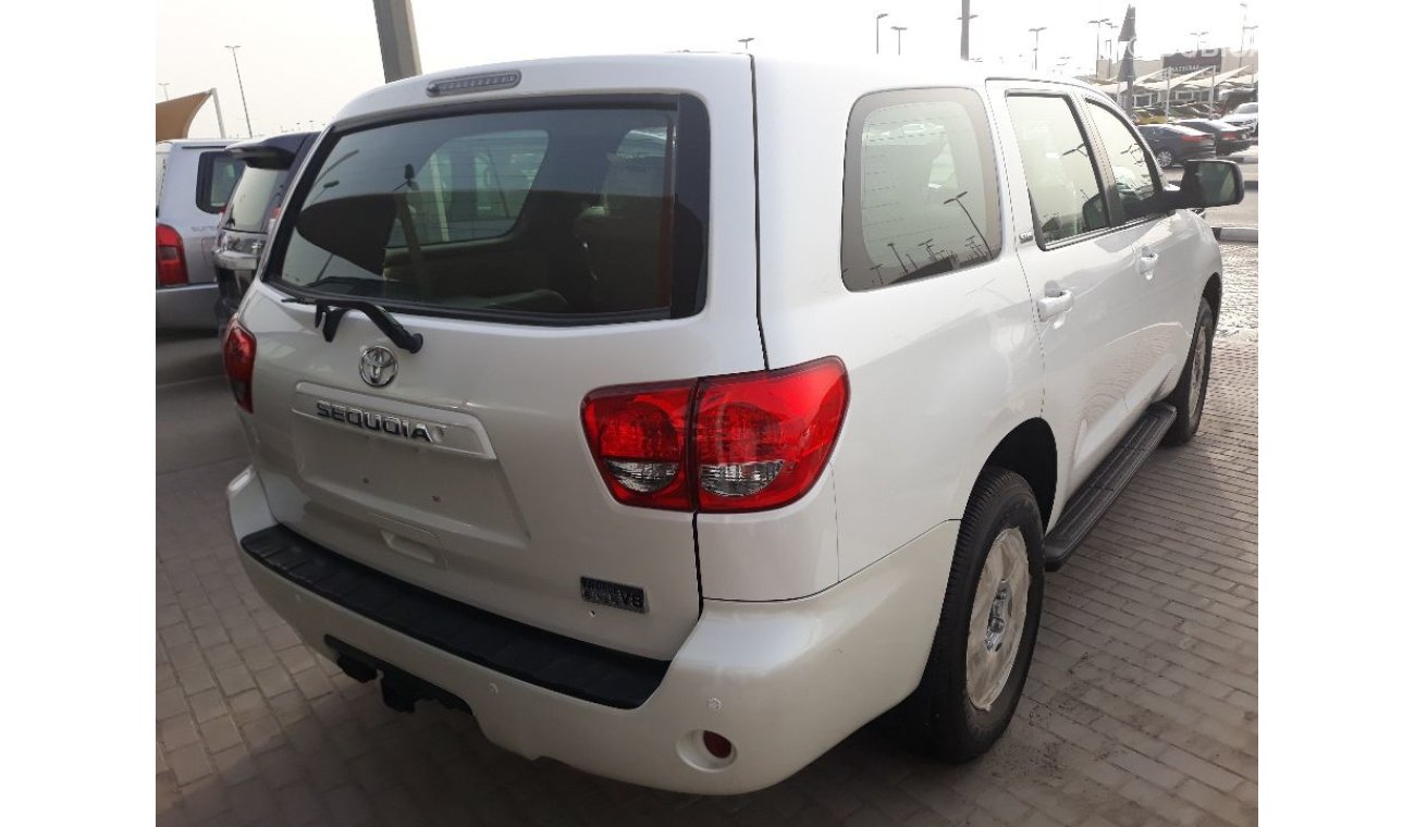 Toyota Sequoia