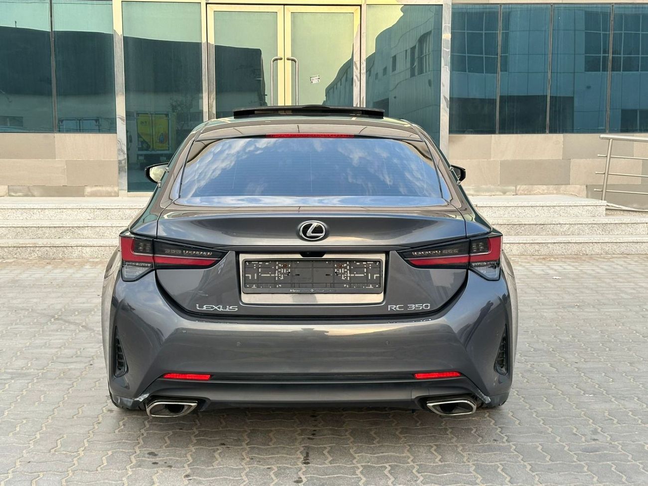 لكزس RC 350 F سبورت