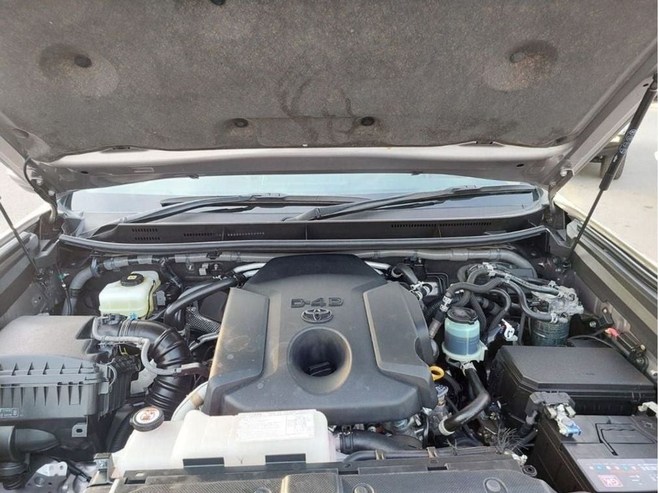 Toyota Prado TOYOTA LAND CRUISER PRADO (KAKADU) RIGHT HAND DRIVE 2.8 L DIESEL AUTOMATIC(PM49364)