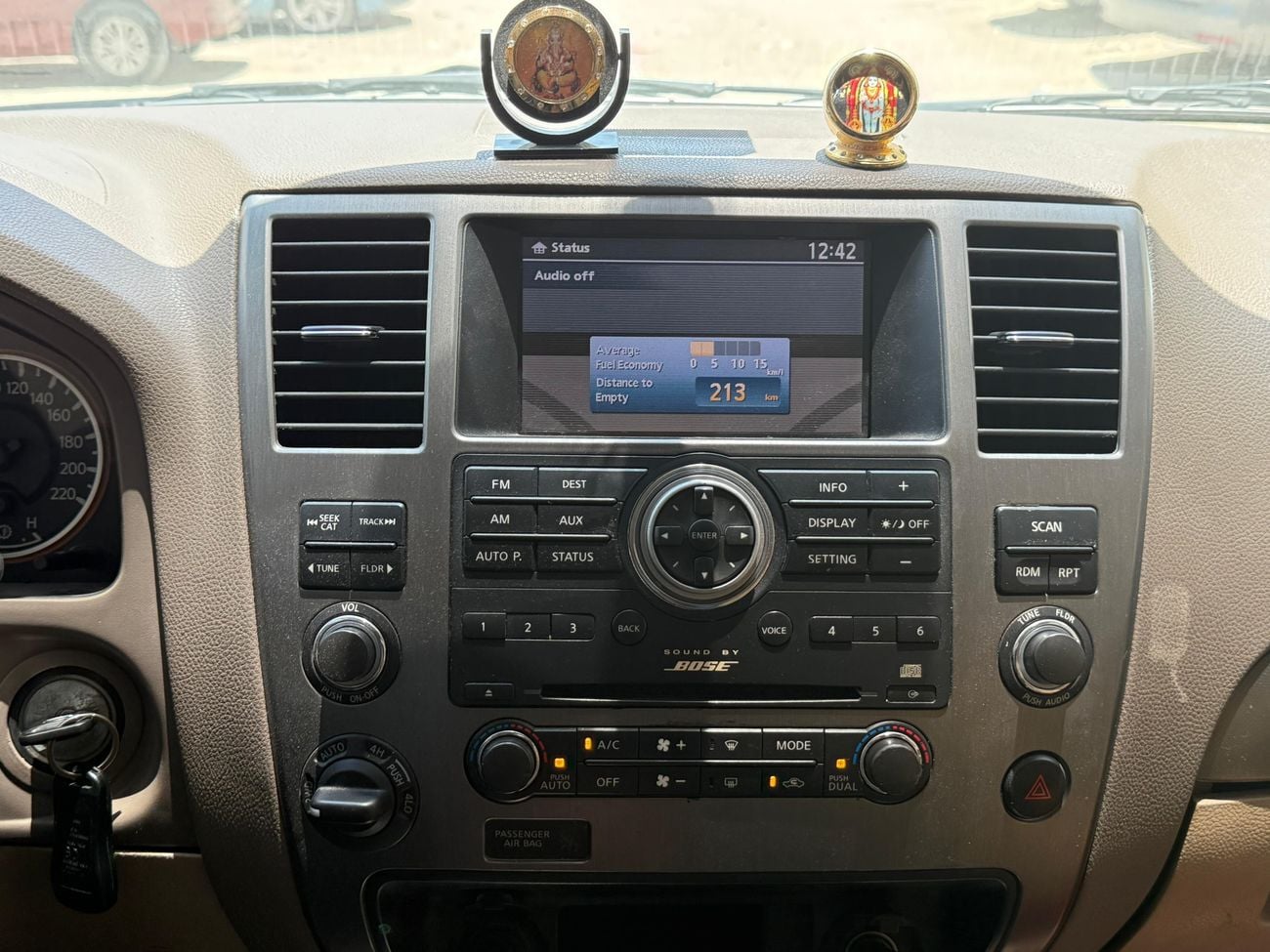 Nissan Armada SE