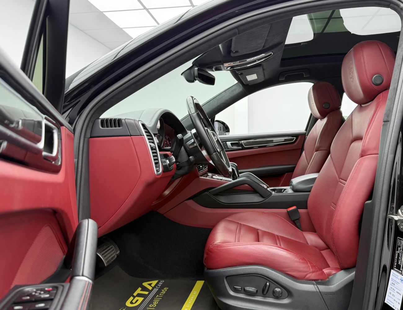 بورش كايان GTS 4.0L (460 HP) 2022 Porsche Cayenne GTS ,Warranty June/2026 ,Agency Service History