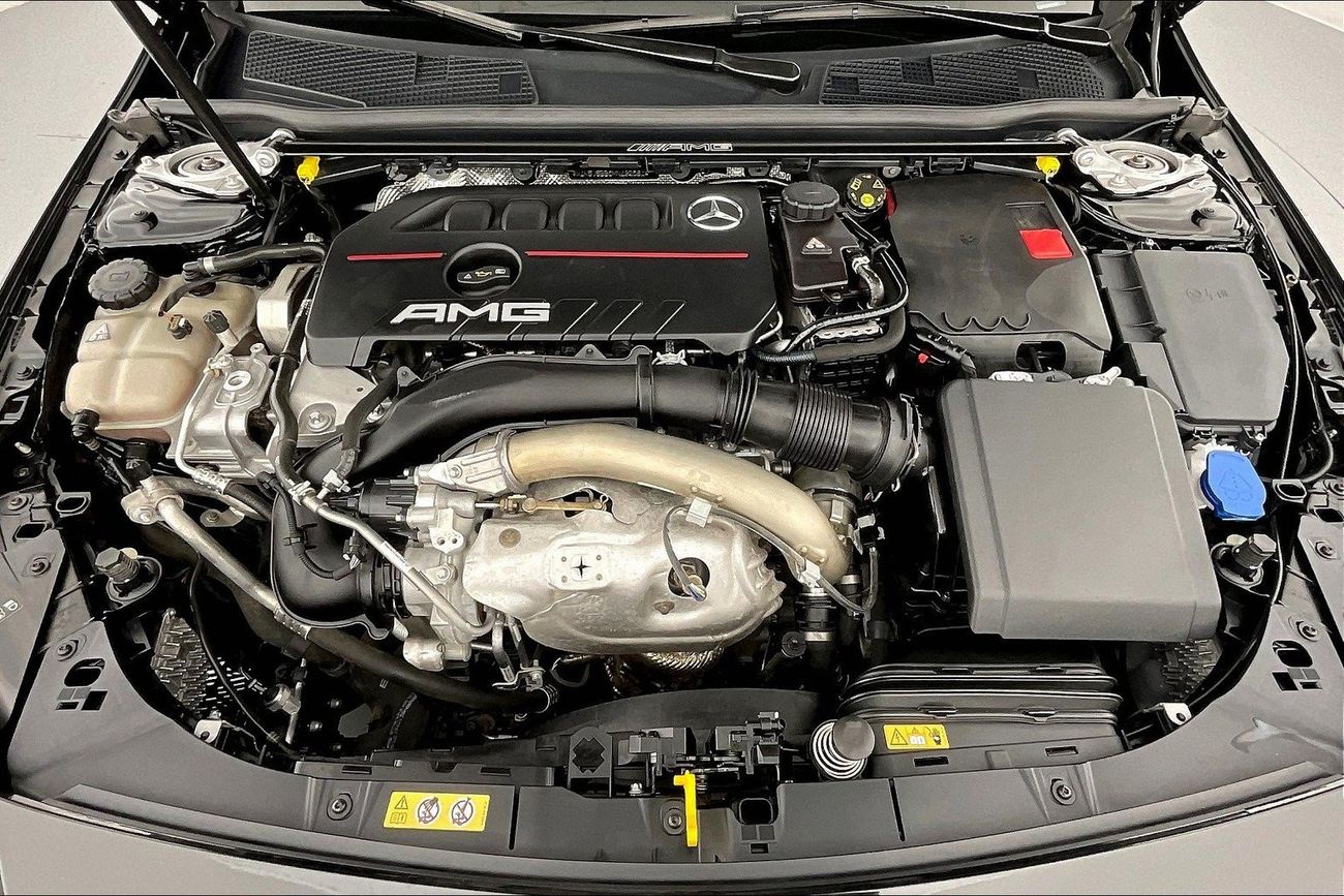 Mercedes-Benz CLA 35 AMG Premium +