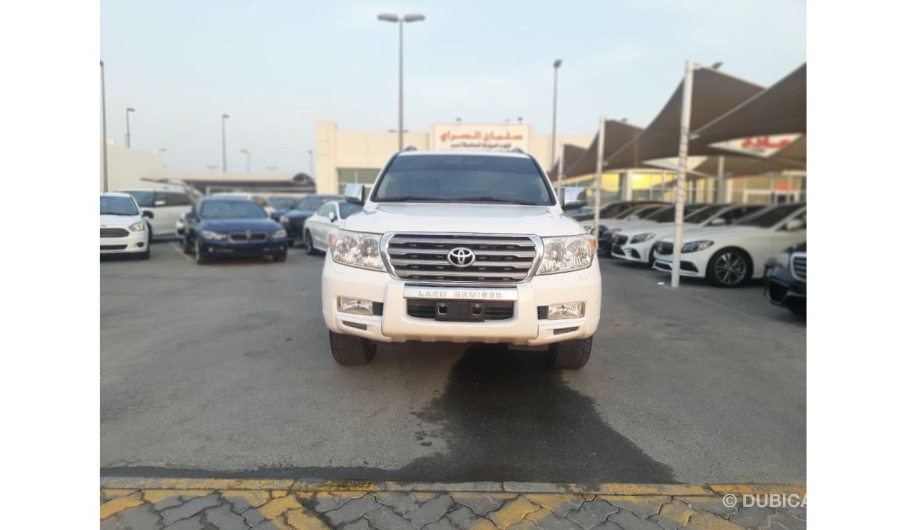 Toyota Land Cruiser الامارات الشارقة سوق الحراج الإمارات