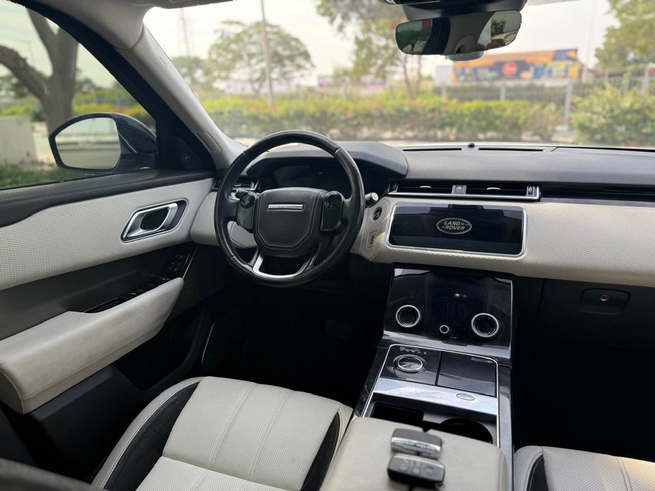 Land Rover Range Rover Velar P250 S 2.0L Diesel RANGE ROVER VELAR S 2018 DIESEL 2.0L TURBO CHARGED FULL OPTIONS TWO KEYS