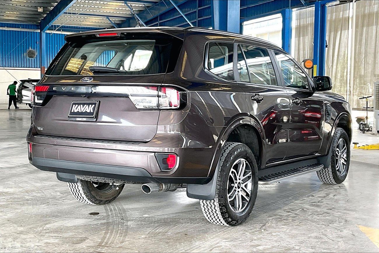 فورد ايفرست XLT | شامل الضمان | 0 ﺪﻔﻋﺓ ﺃﻮﻟﻯ