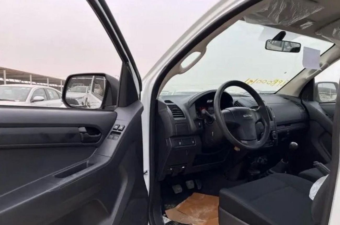 إيسوزو D ماكس دي ماكس 2500 سي سي 4 سلندر كابينة واحدة يدوي 4x4 136 حصان  ABS