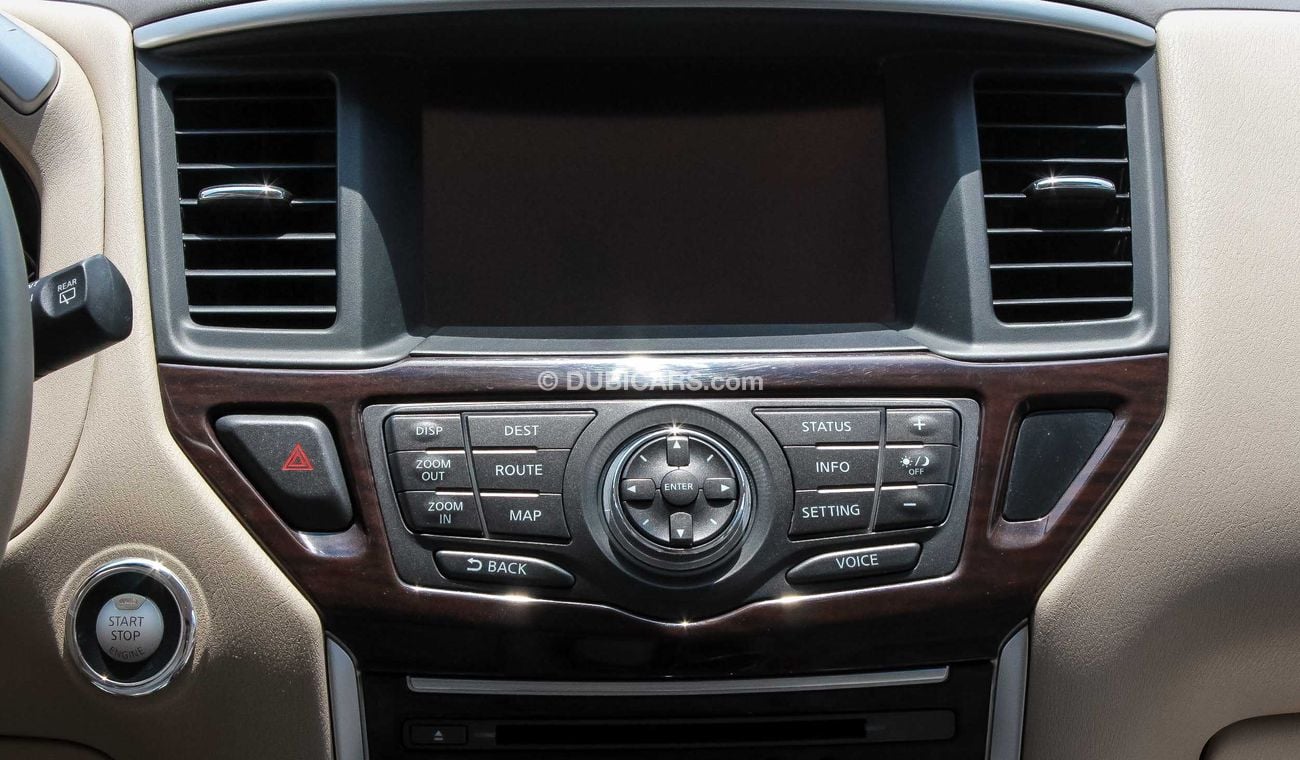 Nissan Pathfinder 4WD - SV