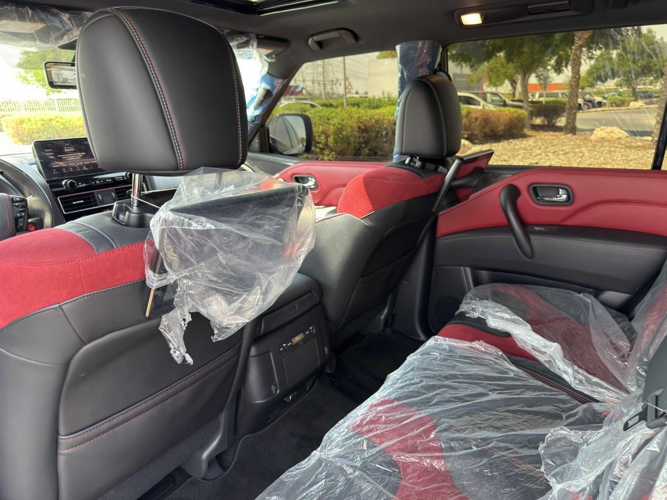 Nissan Patrol GCC SPEC UNDER WARRANTY NEAT AND CLEAN LESS KILOMETER