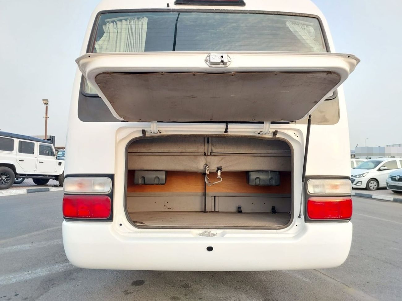 Toyota Coaster TOYOTA COASTER BUS RHD 2013 MODEL 4.0 L DIESEL AUTOMATIC(PM05719)