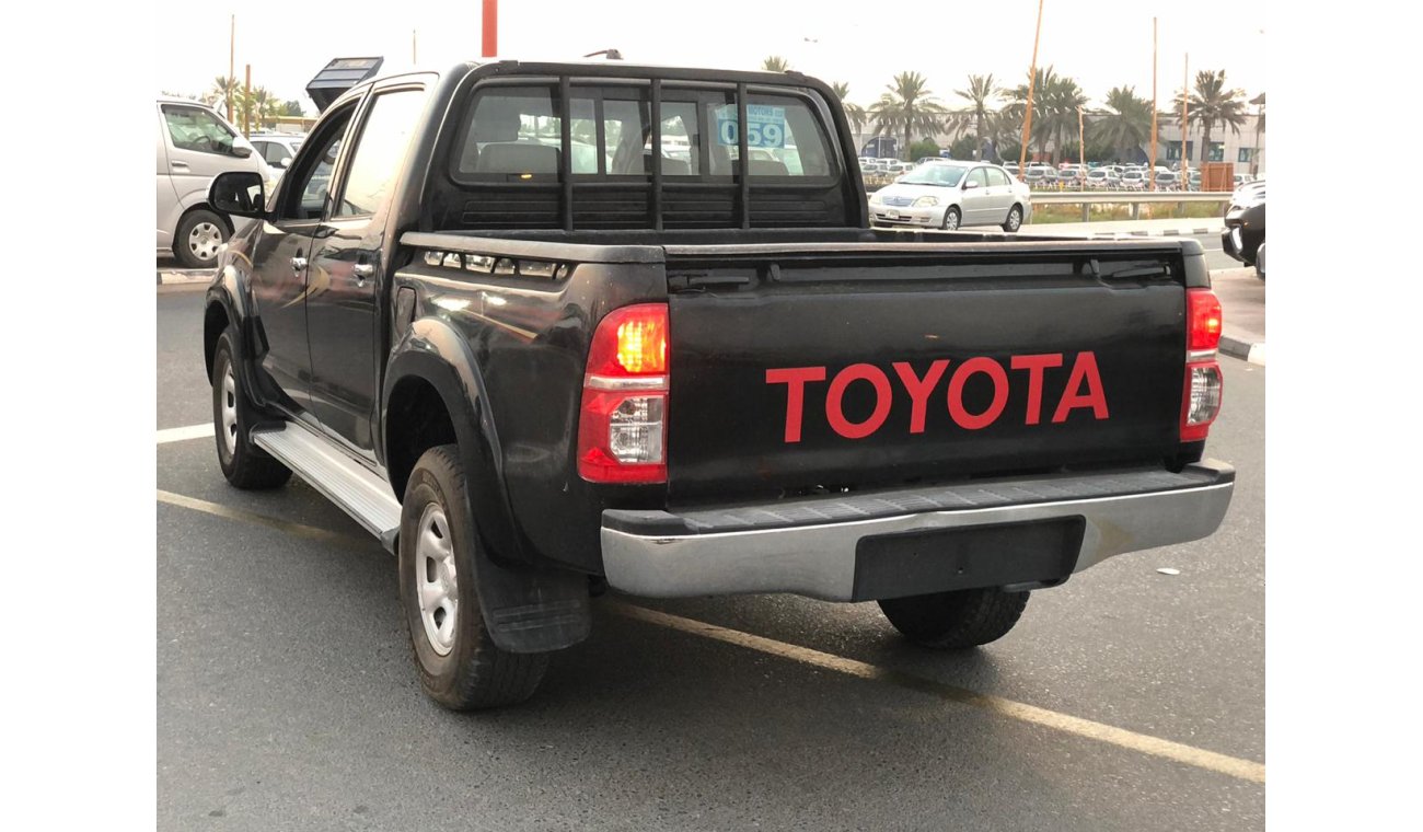 Toyota Hilux 2.4L Diesel, Clean Interior and Exterior, Power Locks, Power Windows, Power Mirrors, Alloy Rims 17''