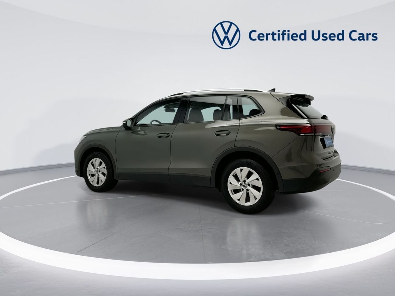 Volkswagen Tiguan LIFE 1.4L | LED Headlamps | Heated Folding Mirrors | 17" Alloy Wheels