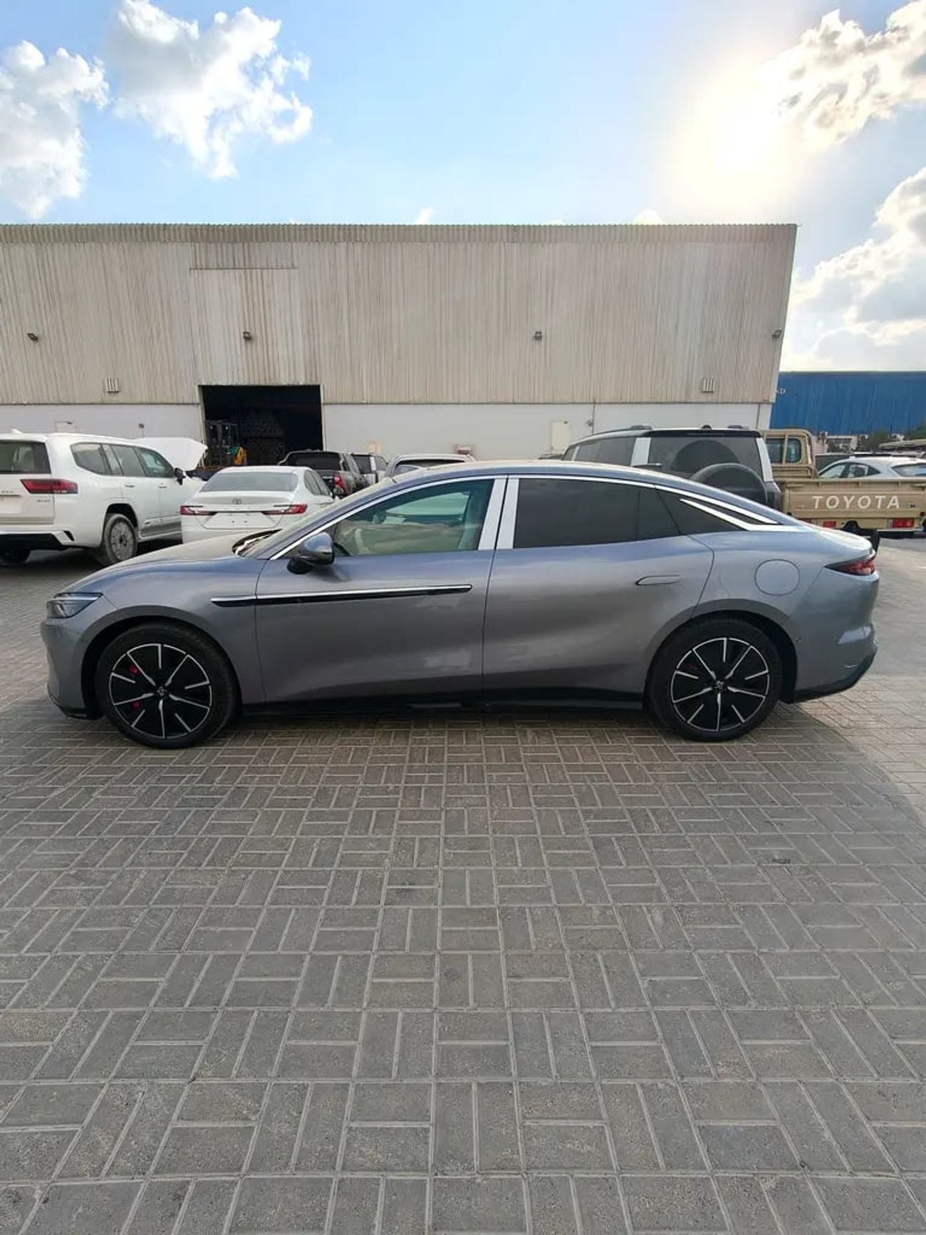 بي واي دي هان L EV 701KM Premium | Laser Radar | Luxury Electric Sedan