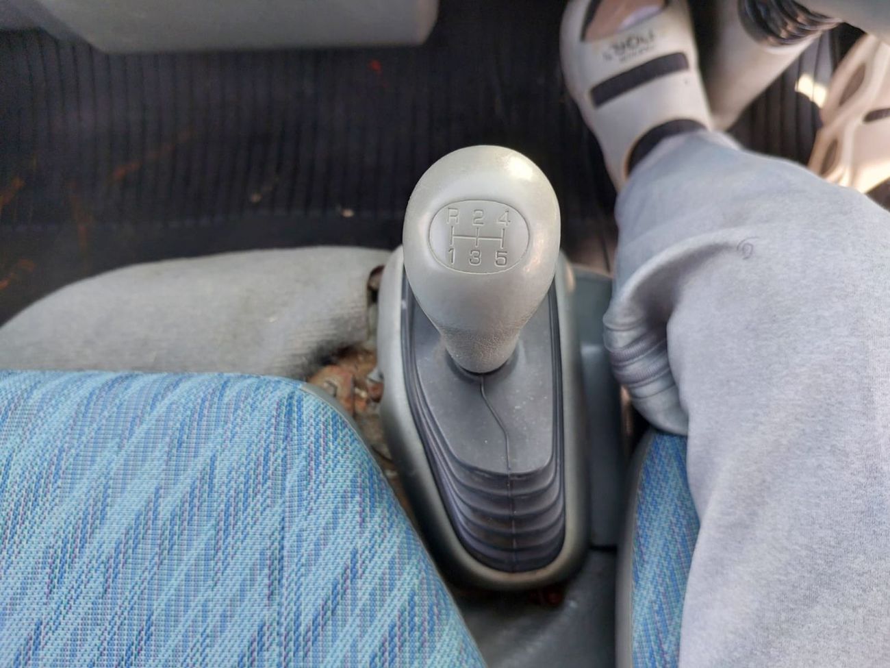 Mitsubishi Fuso Canter (RAMADAN OFFER) MITSUBISHI CANTER TRUCK RHD 1994 MODEL 4.6 L DIESEL MANUAL(PM500262)