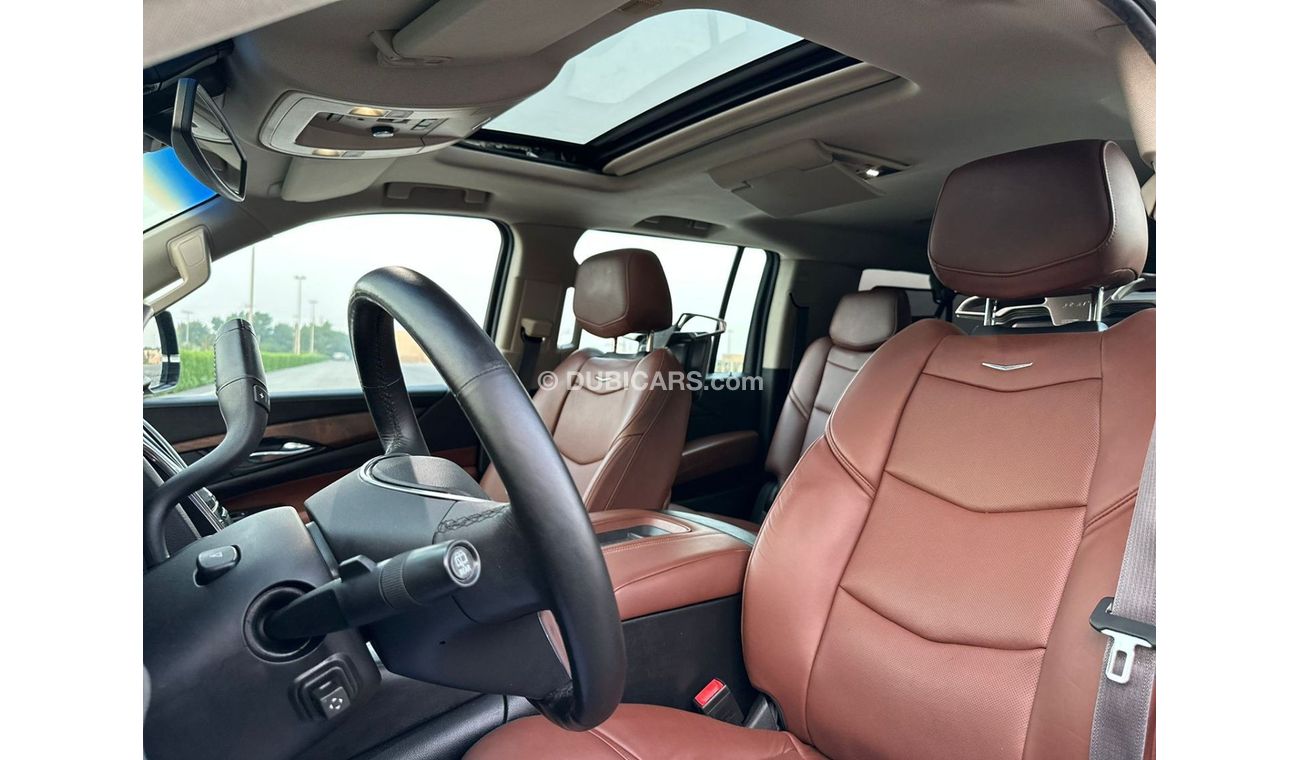 Cadillac Escalade Escalade ESV Platinum 2015 GCC // 2keys // Accident free // Perfect condition