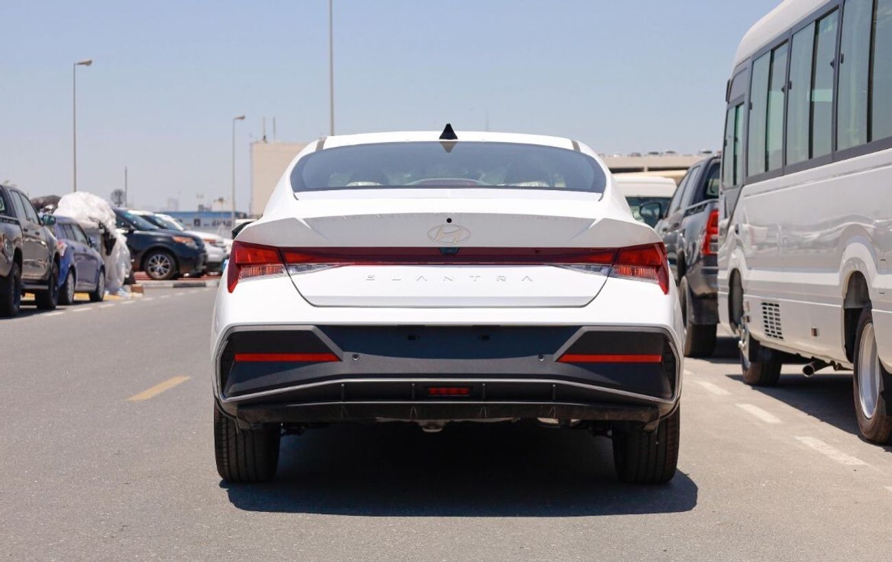 Hyundai Elantra LUXURY / SUNROOF / 1.6L PETROL