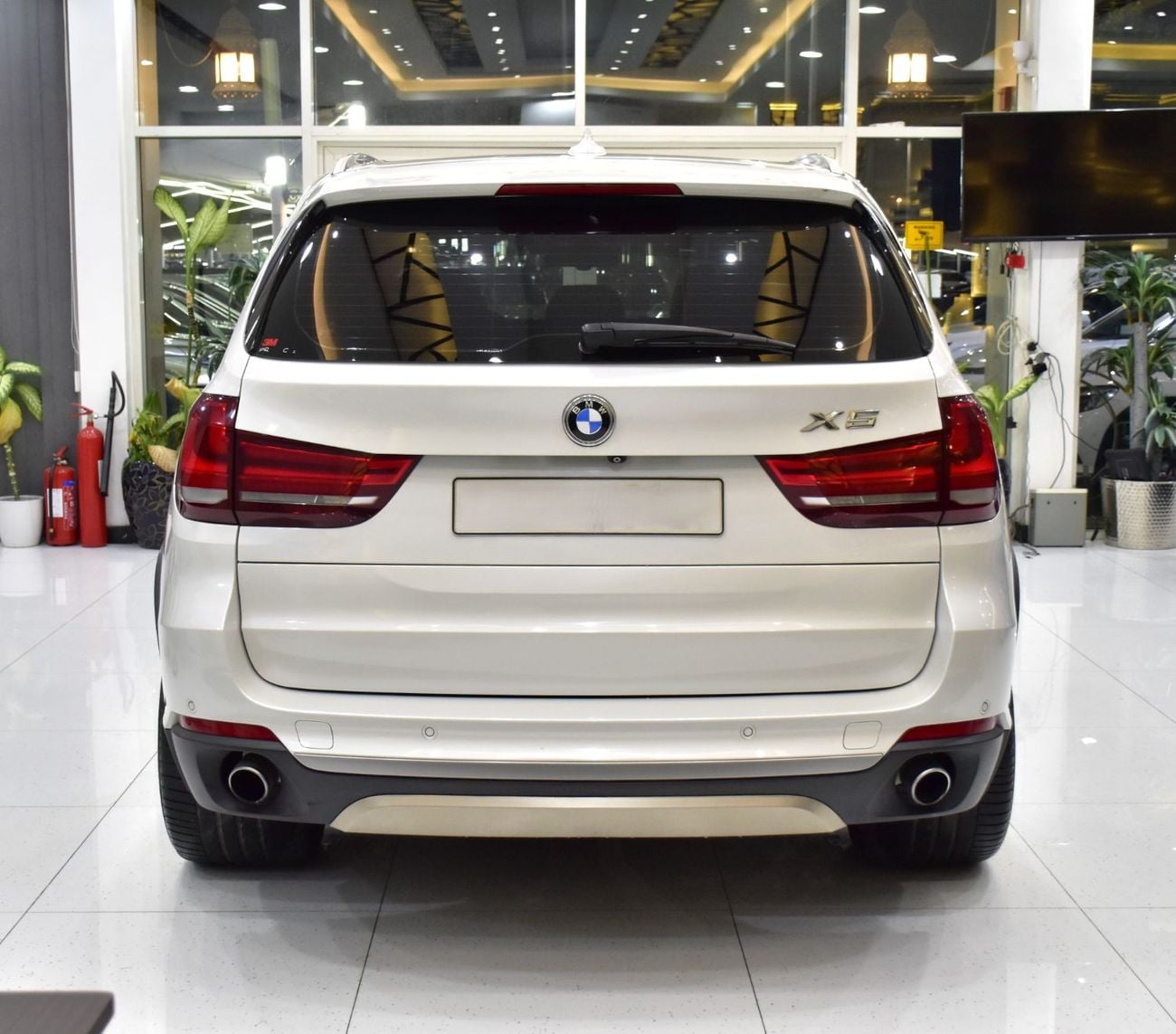 BMW X5 35i EXCLUSIVE EXCELLENT DEAL for our BMW X5 xDrive35i ( 2015 Model ) in White Color GCC Specs