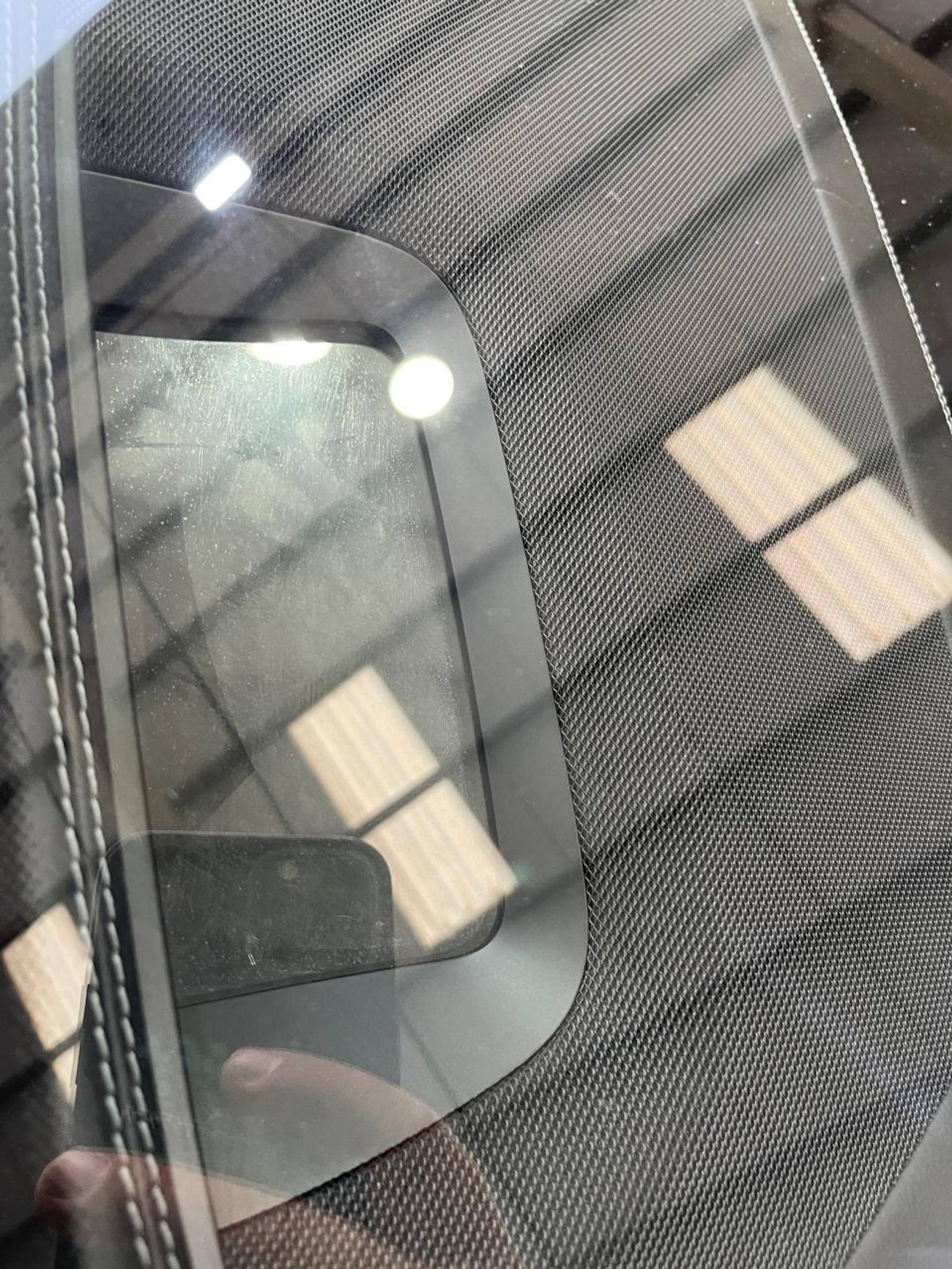 مرسيدس بنز E 350 عداد كيلومترات منخفض / كاميرا 360 درجة / رادار / شاشة عرض كاملة للوحة القيادة / نظام كشف النقطة العم