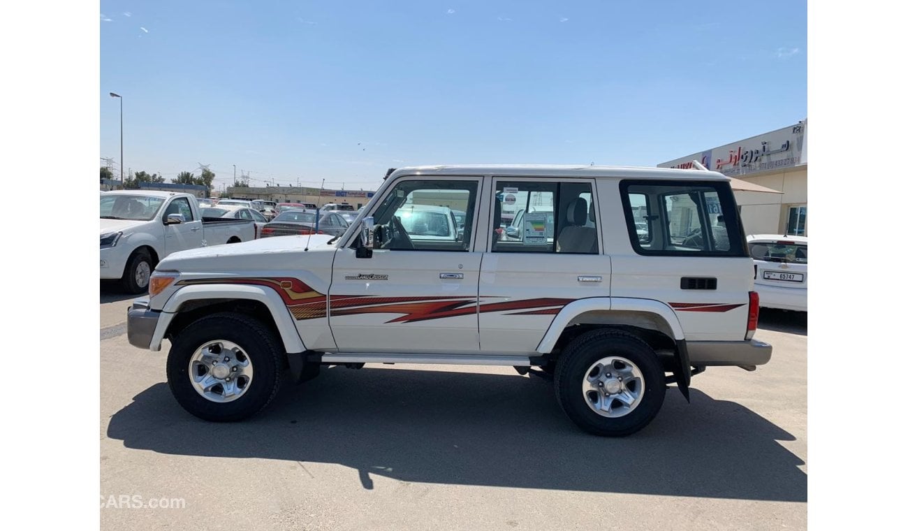 Toyota Land Cruiser VDJ76 V8 DIESEL FULL OPTION 2019 WINCH DIFF-LOCK