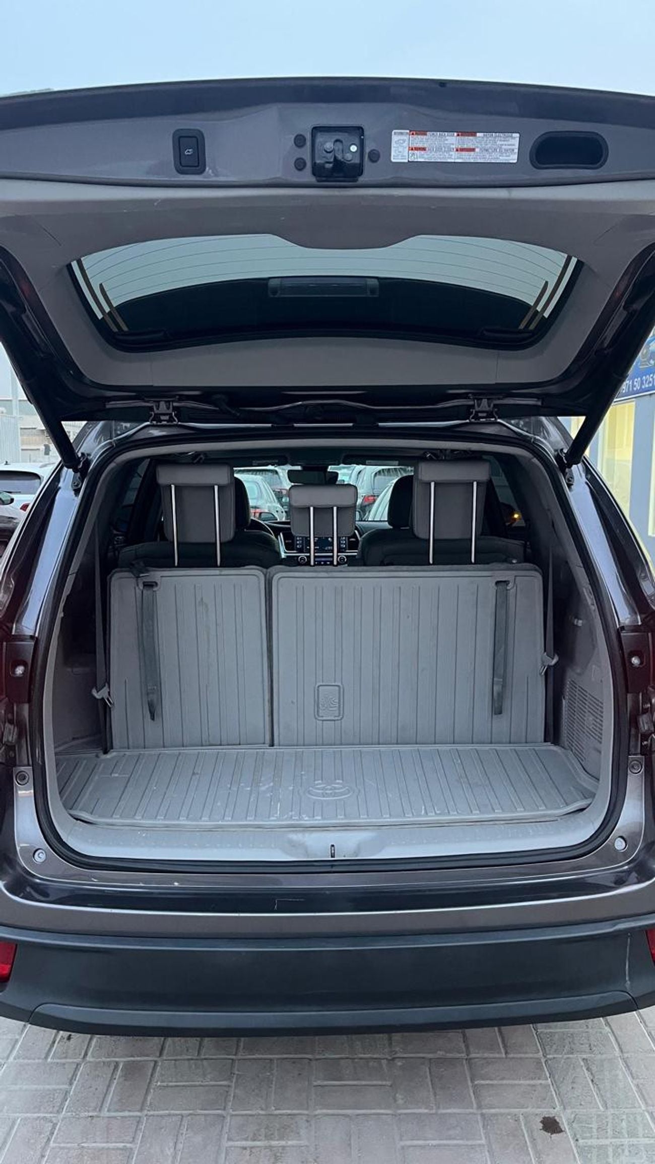 Toyota Highlander 2019 Toyota Highlander XLE 4x4 AWD Full option Sunroof Push Start 7 Leather Seats
