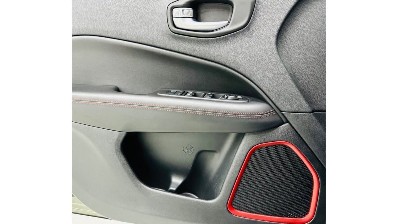 Jeep Compass Trailhawk GCC .. FSH .. Service Contract .. Perfect Condition .. 4 CYL