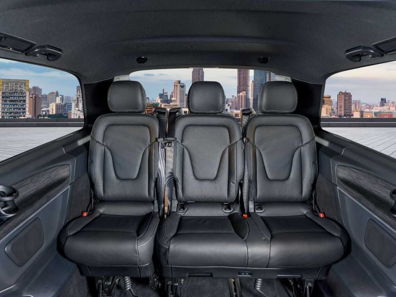 Mercedes Benz V300 AVANTGARDE with Additional Rear A/C