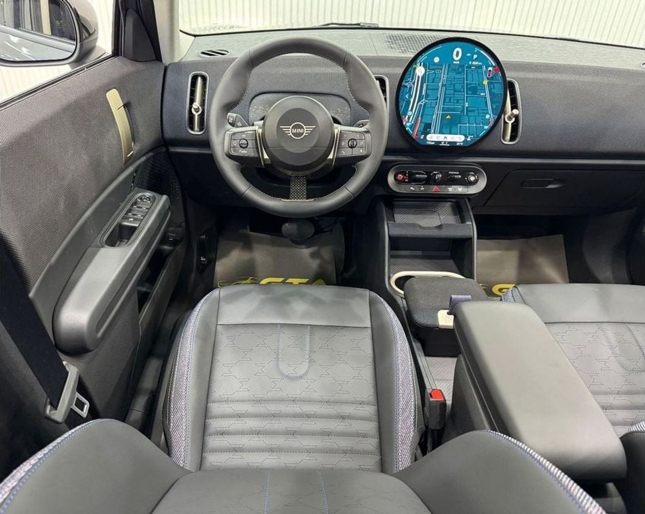 Mini Countryman Std 2024 MINI Countryman C, Feb 2027 MINI Warranty + Service Pack, Low Kms, GCC