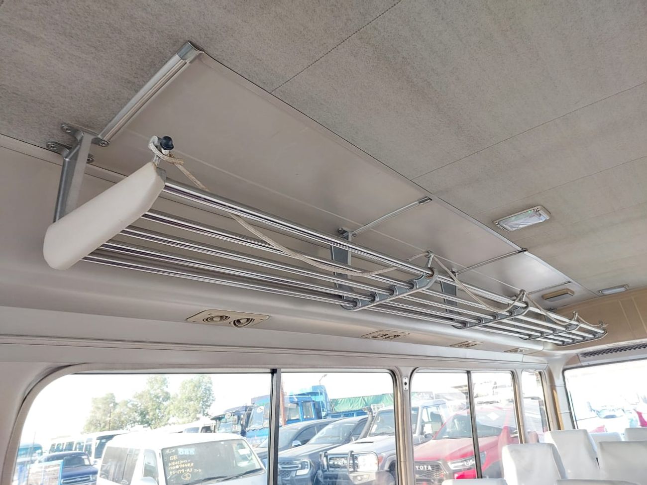 Toyota Coaster TOYOTA COASTER BUS RHD 1986 MODEL 4.0 L DIESEL MANUAL(PM00581)