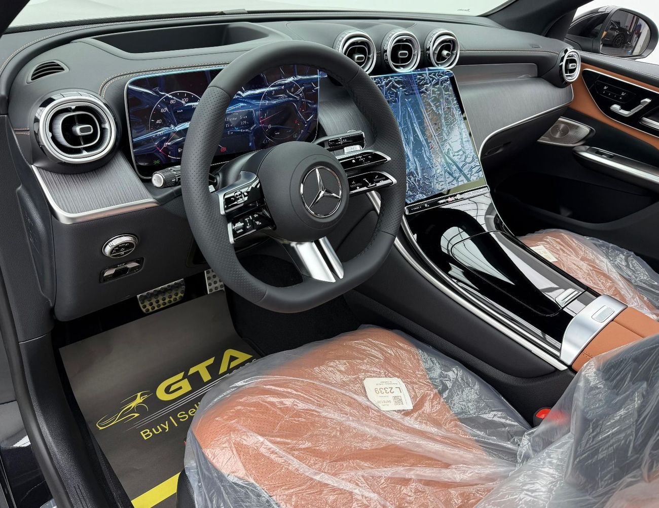 مرسيدس بنز GLC 200 4Matic *Brand New* 2025 Mercedes Benz GLC 200 AMG 4MATIC Premium Plus, 5 Years Mercedes Warranty, GC