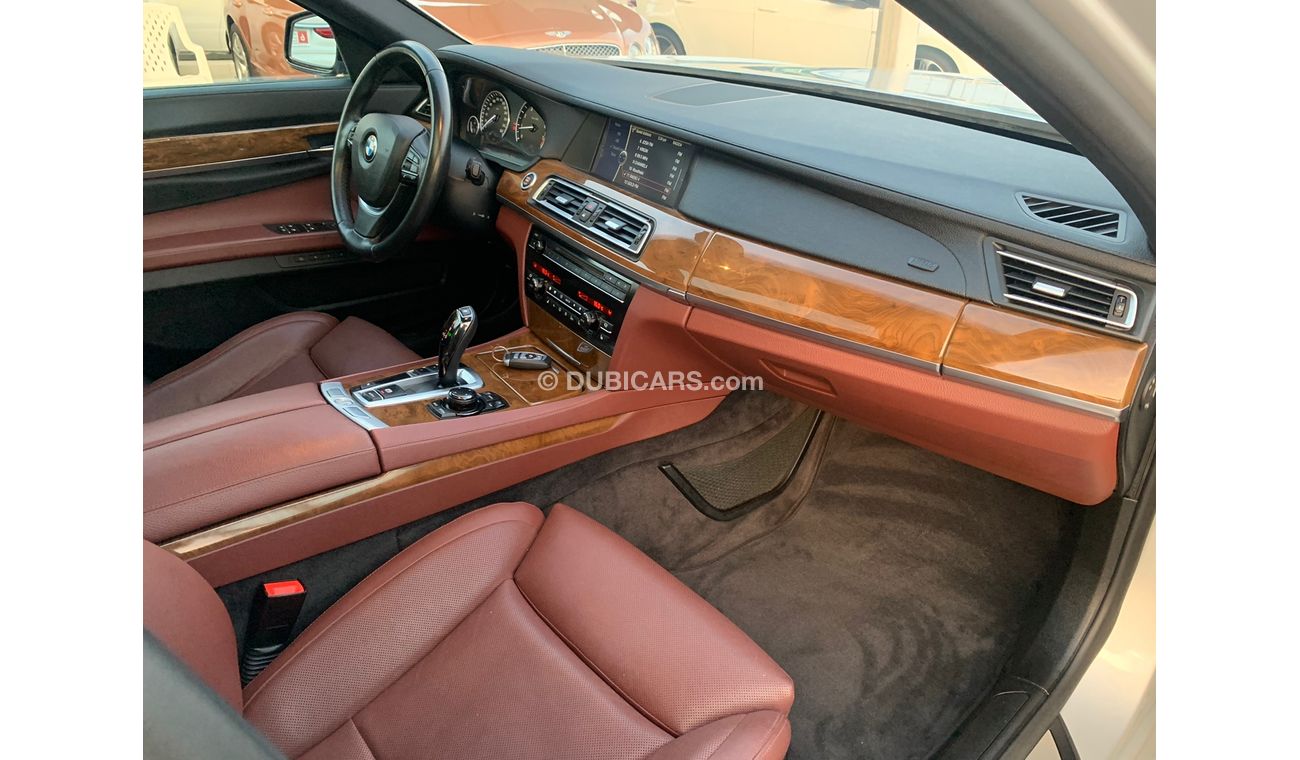 BMW 750Li BMW 750 LI_Gcc_2010_Excellent_Condition _Full option