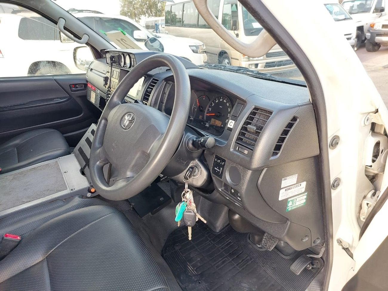 Toyota Hiace TOYOTA HIACE VAN AMBULANCE RHD 2015 MODEL 2.7 L PETROL AUTOMATIC(PM15632)